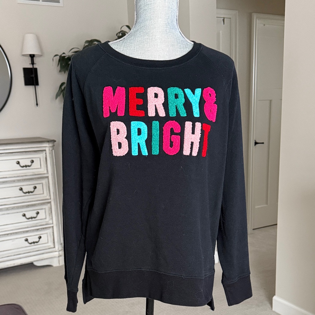 Womens Medium Royce Brand Merry  Bright Black Sweatershirt
